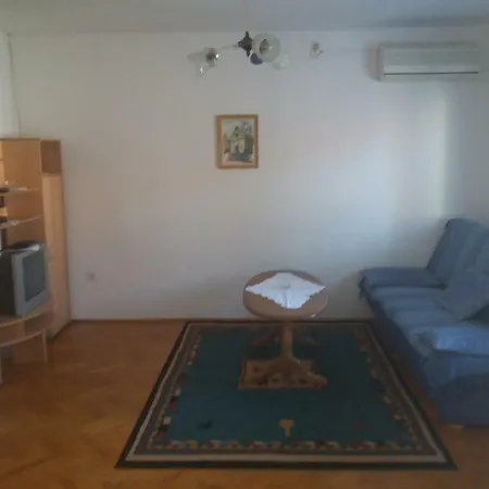 아파트 Apartman Gamulin